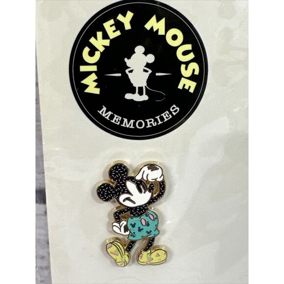 Disney Store Mickey Mouse Memories Series 7 and Series 9 Pin Sets - Picture 4 of 11